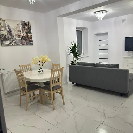 Apartament Grojec Апартаменты